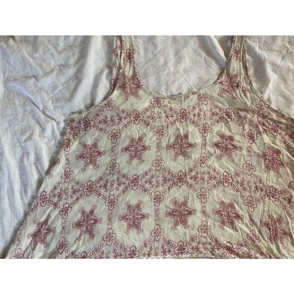 Mimi Chica Soho Sharkbite Tunic | Pink Paisley Lace Trim Festival Top | Size M - Picture 6 of 15